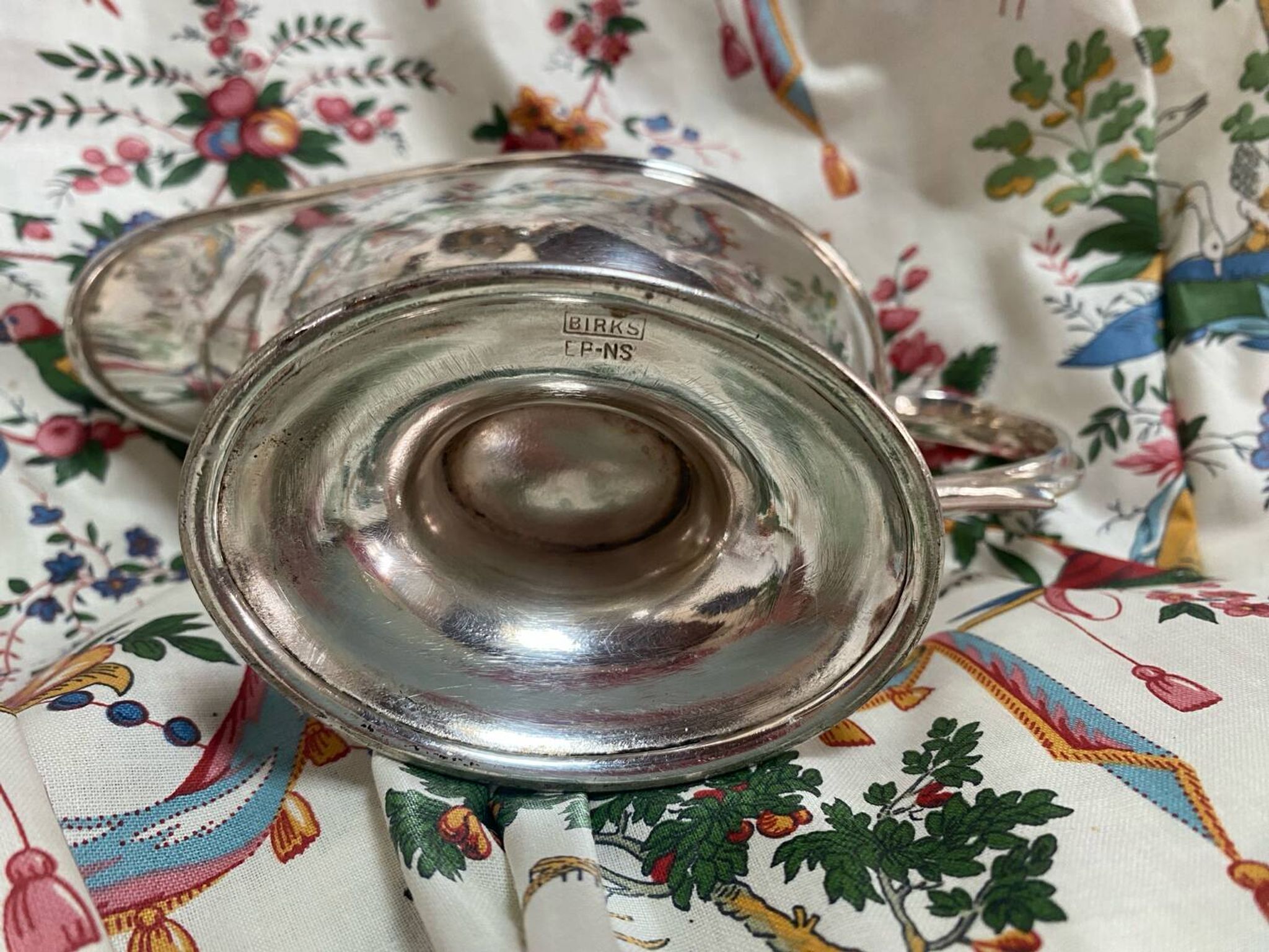 Saucière en métal argenté ancienne estampillée Birks