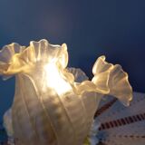 Frilly molded glass tulip walking lamp