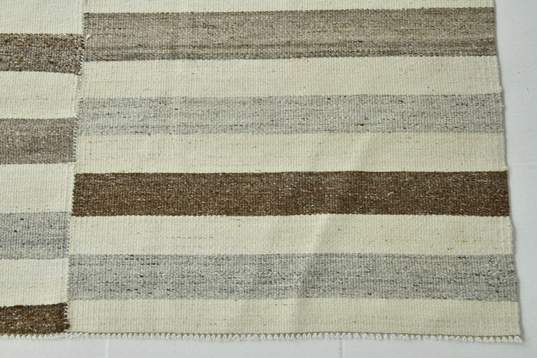 Handmade wool carpet 324x228cm
