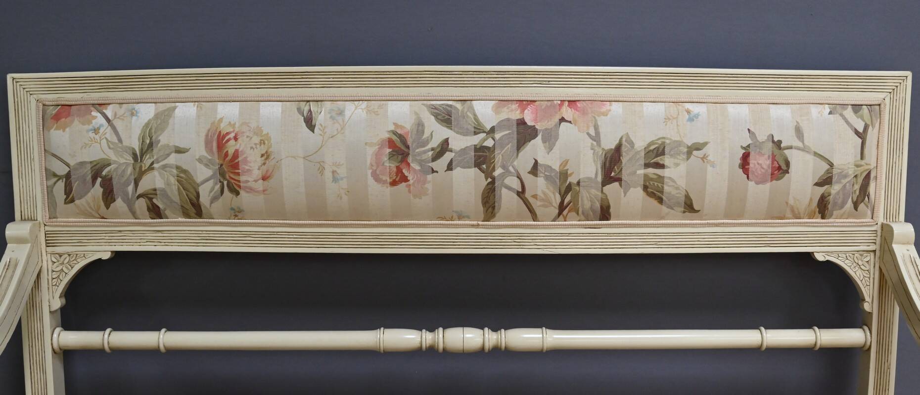 Louis XVI style lounge with benches and armchairs – 2nd part of the 20th century