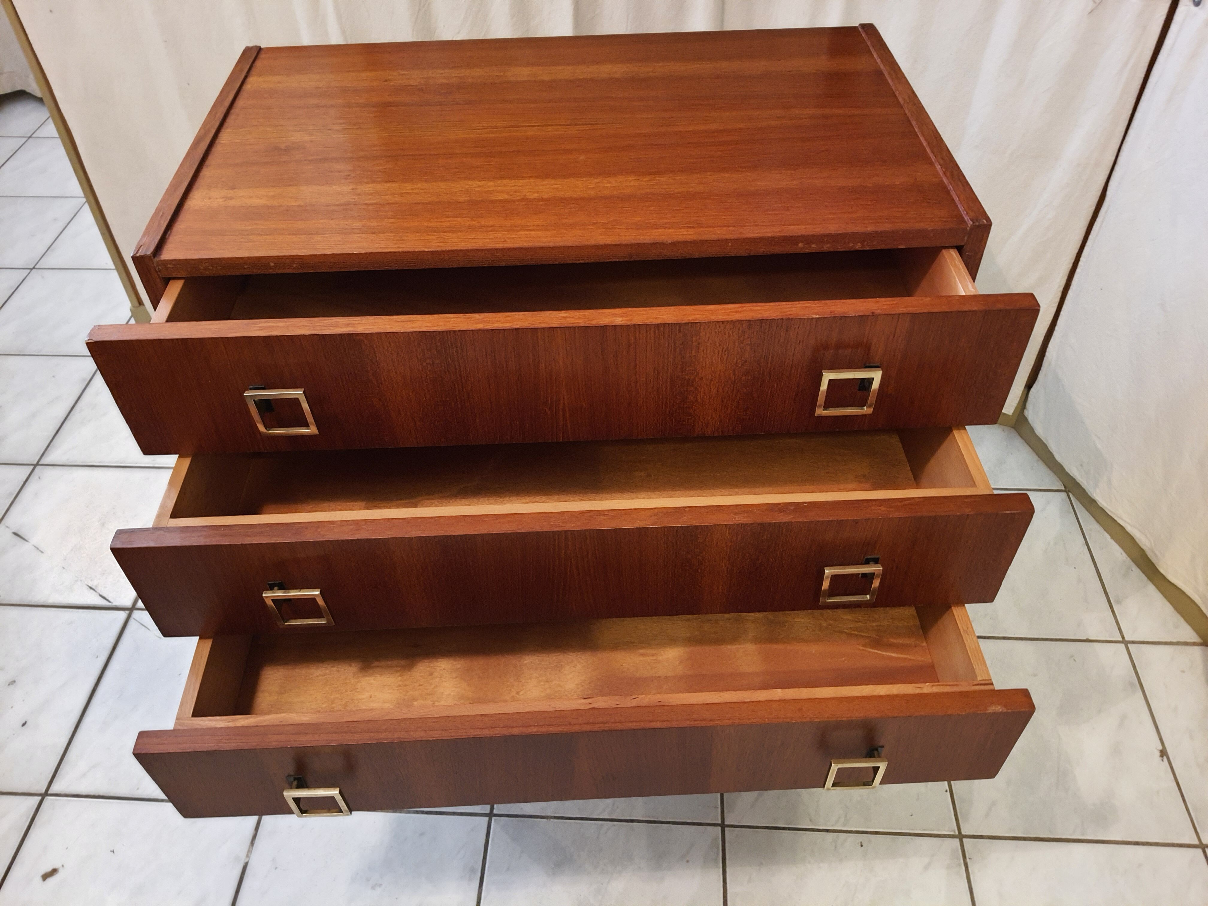 Vintage modernist dresser, metal feet