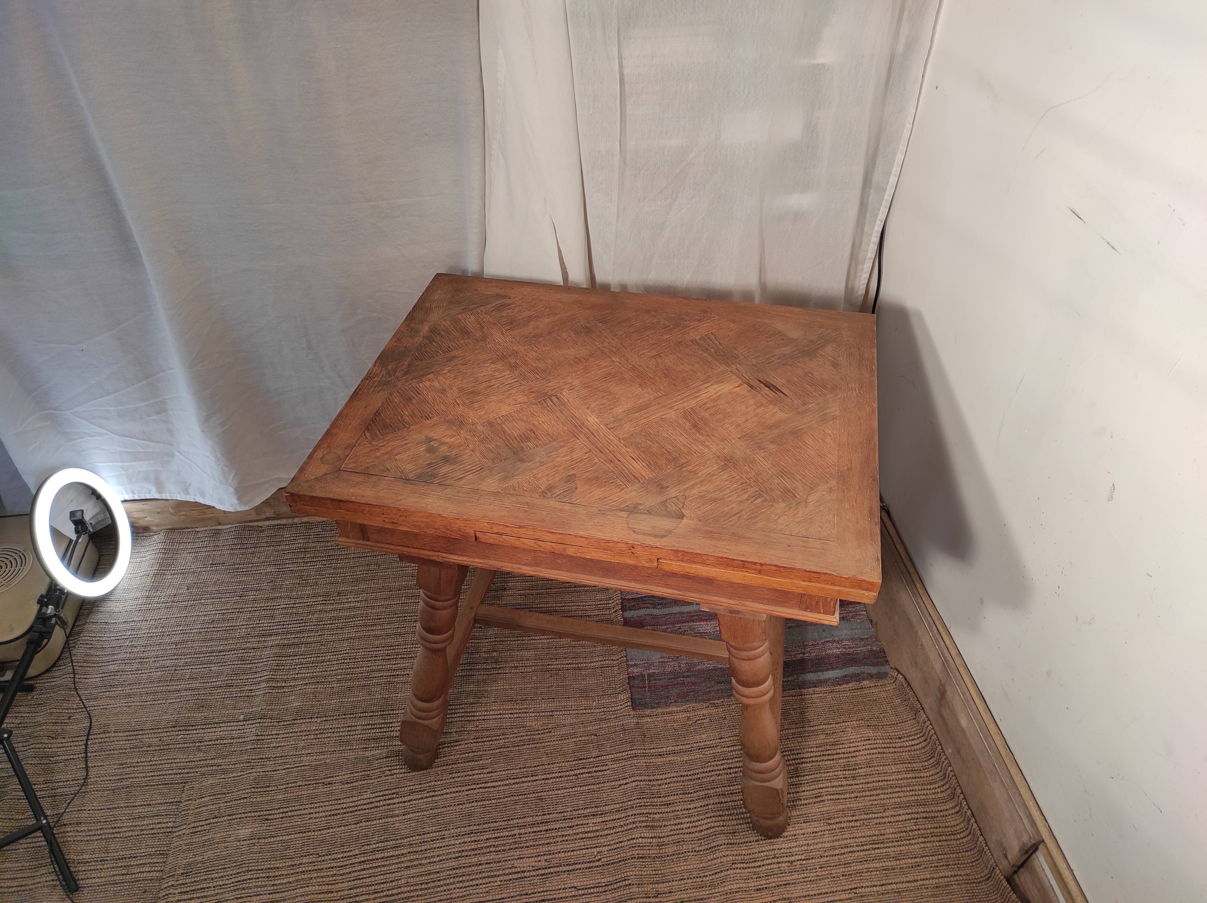 Oak table with extensions