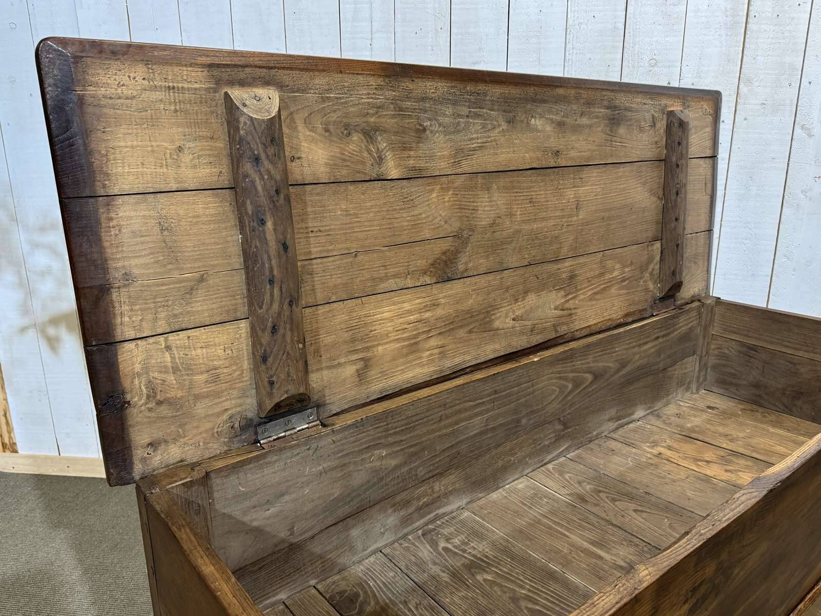 Louis XV 19th-century chest in chestnut with 2 drawers.