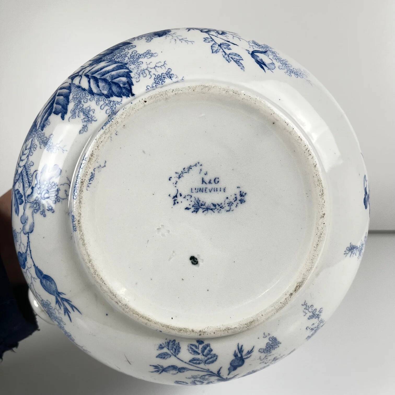 Chubby pitcher, old toilet jug KG Lunéville, blue flower pattern, late 19th to early 20th century.