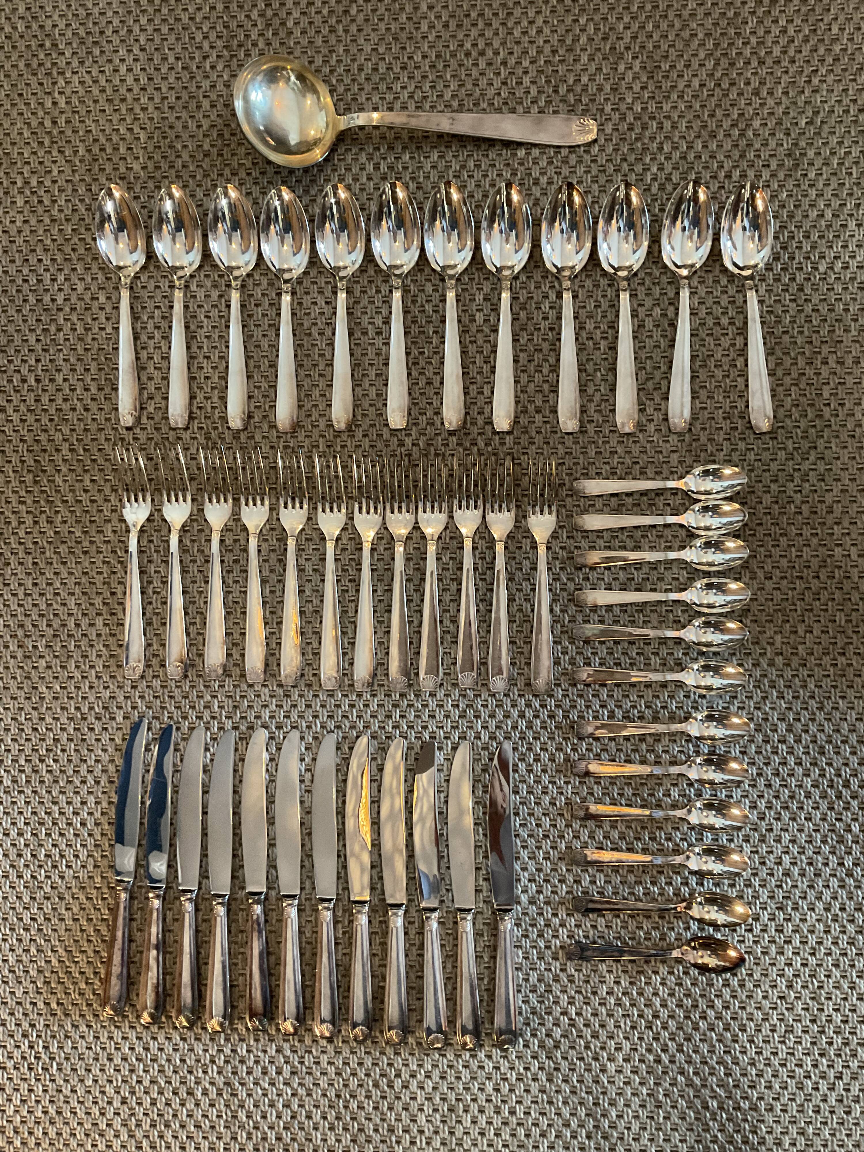 Ménagère métal argenté 49 pièces N°2