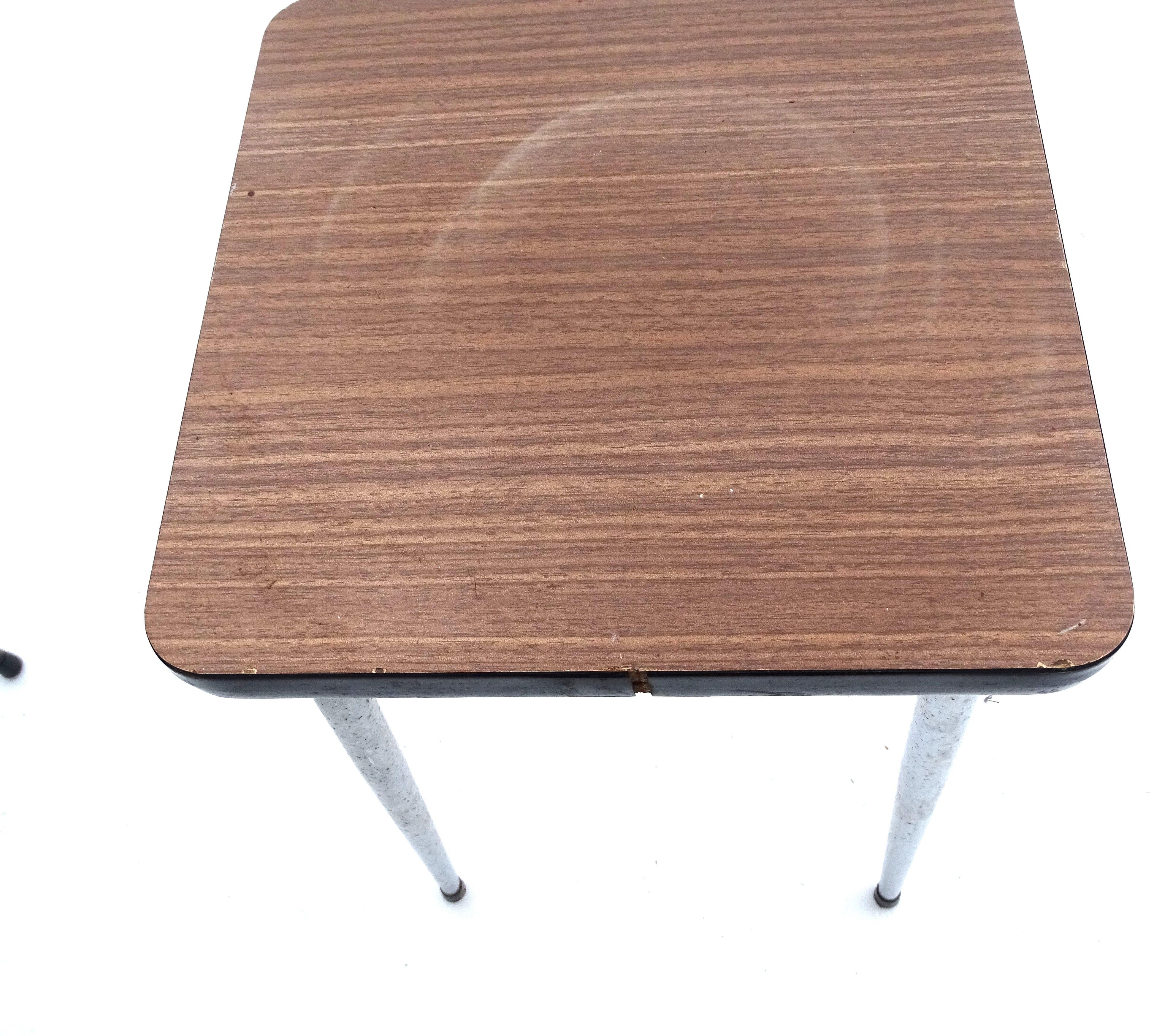 Lot 2 stools formica brown