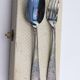Ancien coffret couvert en argent ou métal argenté cuillère et fourchette avec poinçons