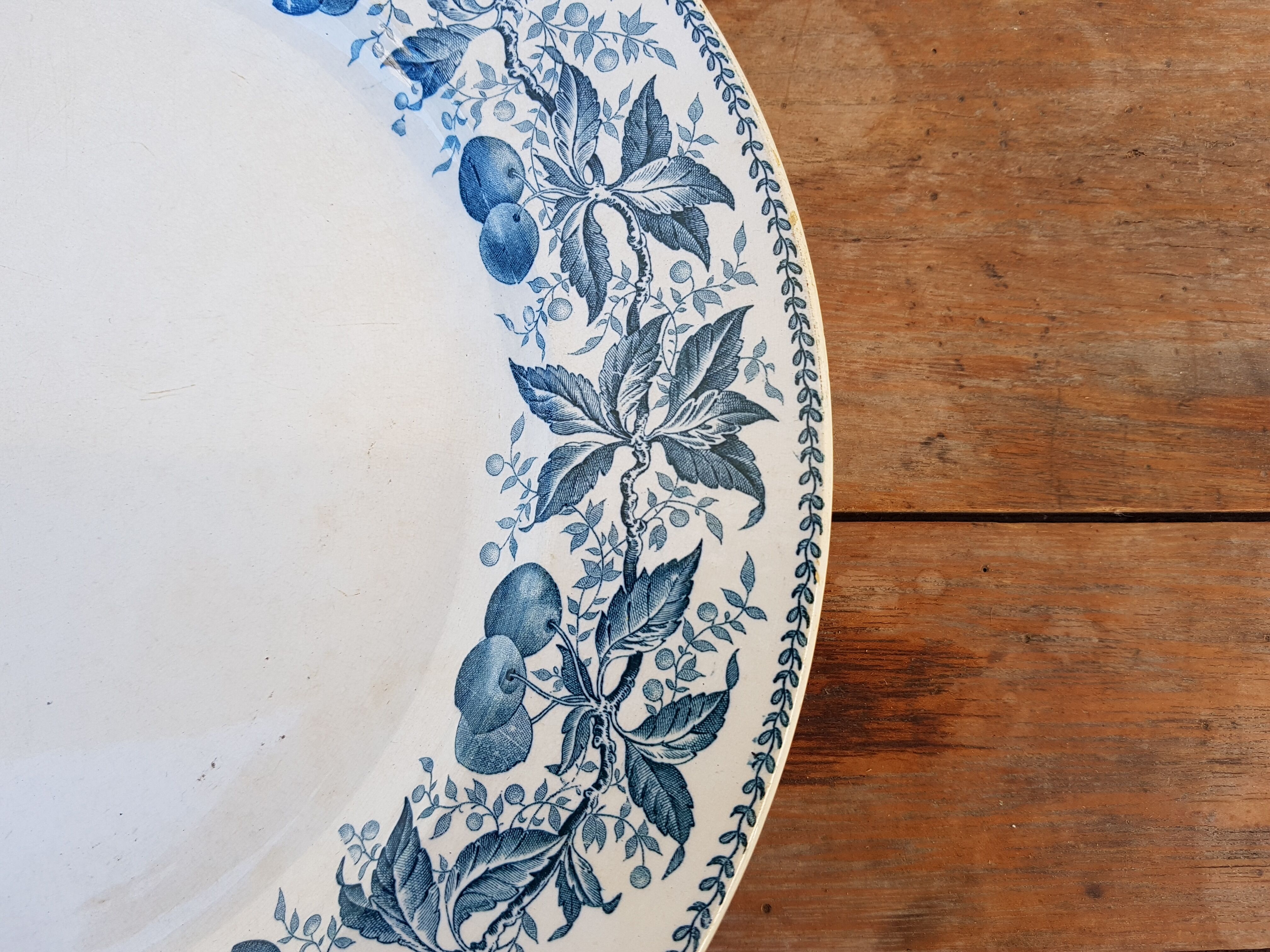 Serving plate model fruit Badonviller