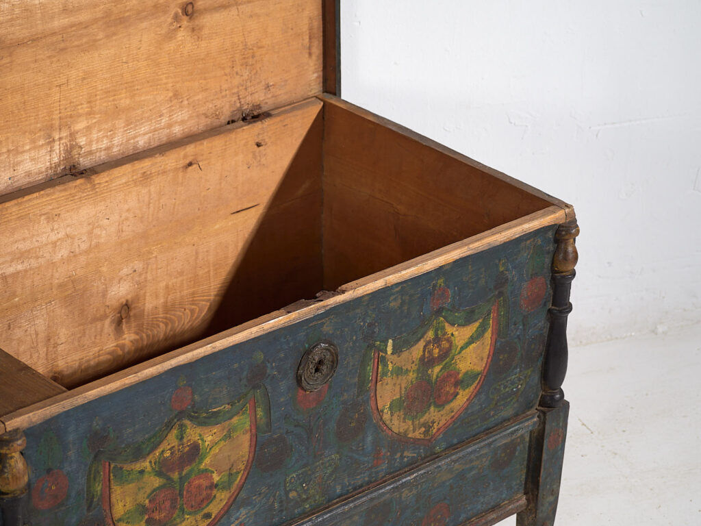 Old hand-painted mallet – Central Europe (circa 1850)