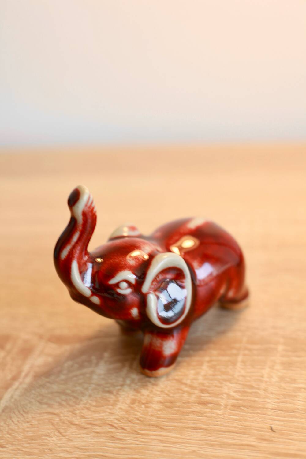 Éléphant en céramique vintage