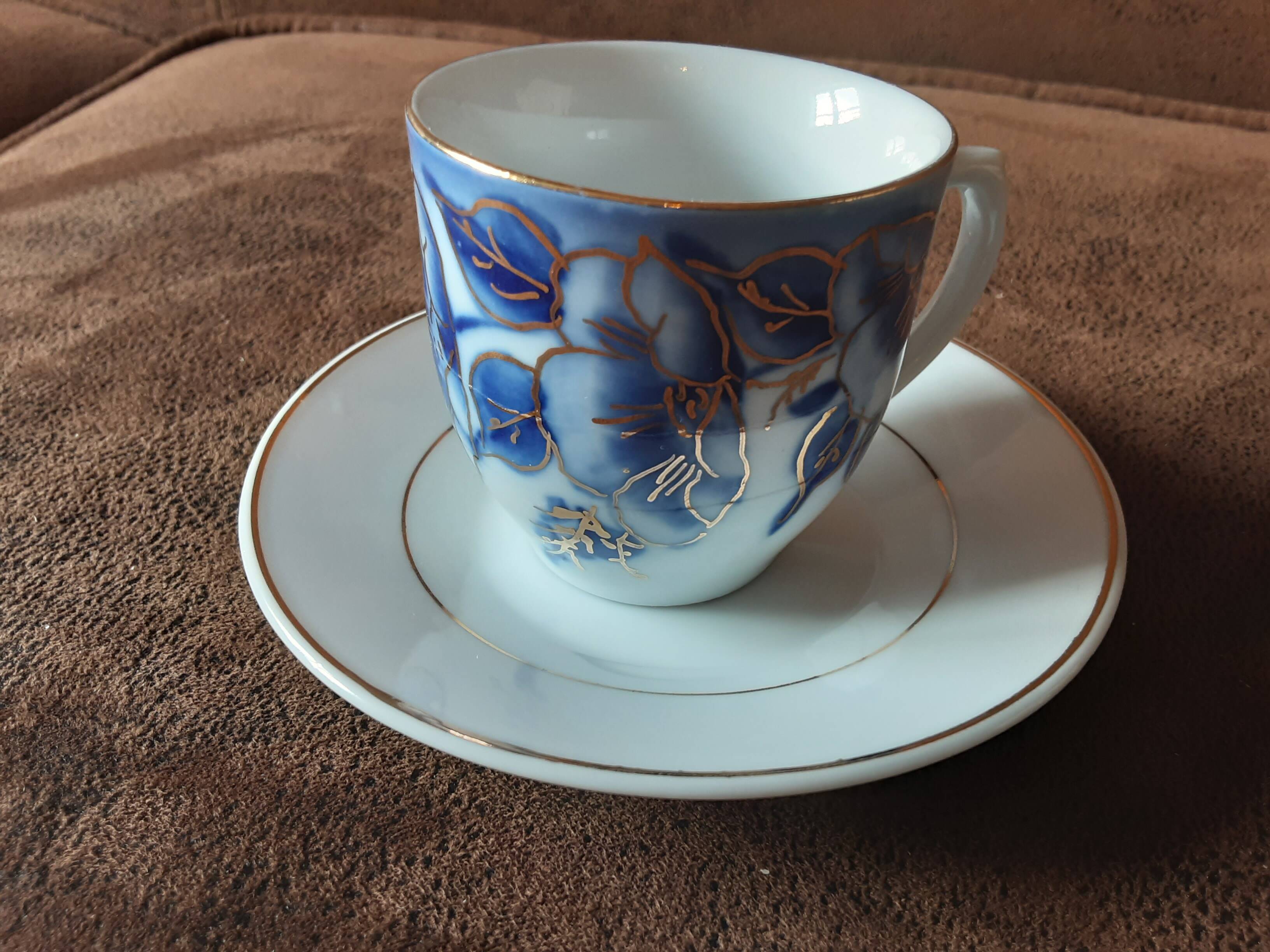 Set of 4 Romania cups and saucers