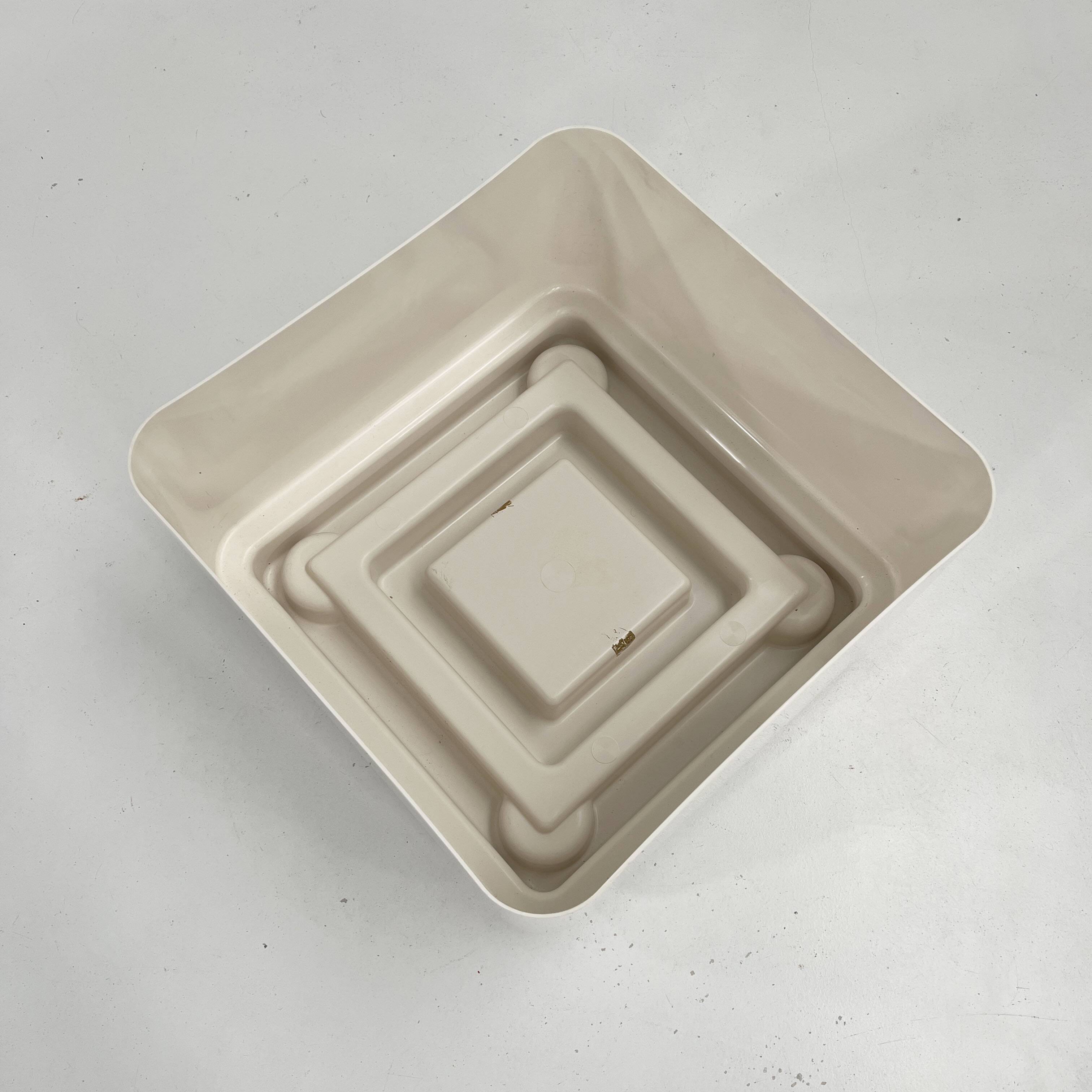 Large planter on casters model 4686 by Anna Castelli for Kartell, 1970