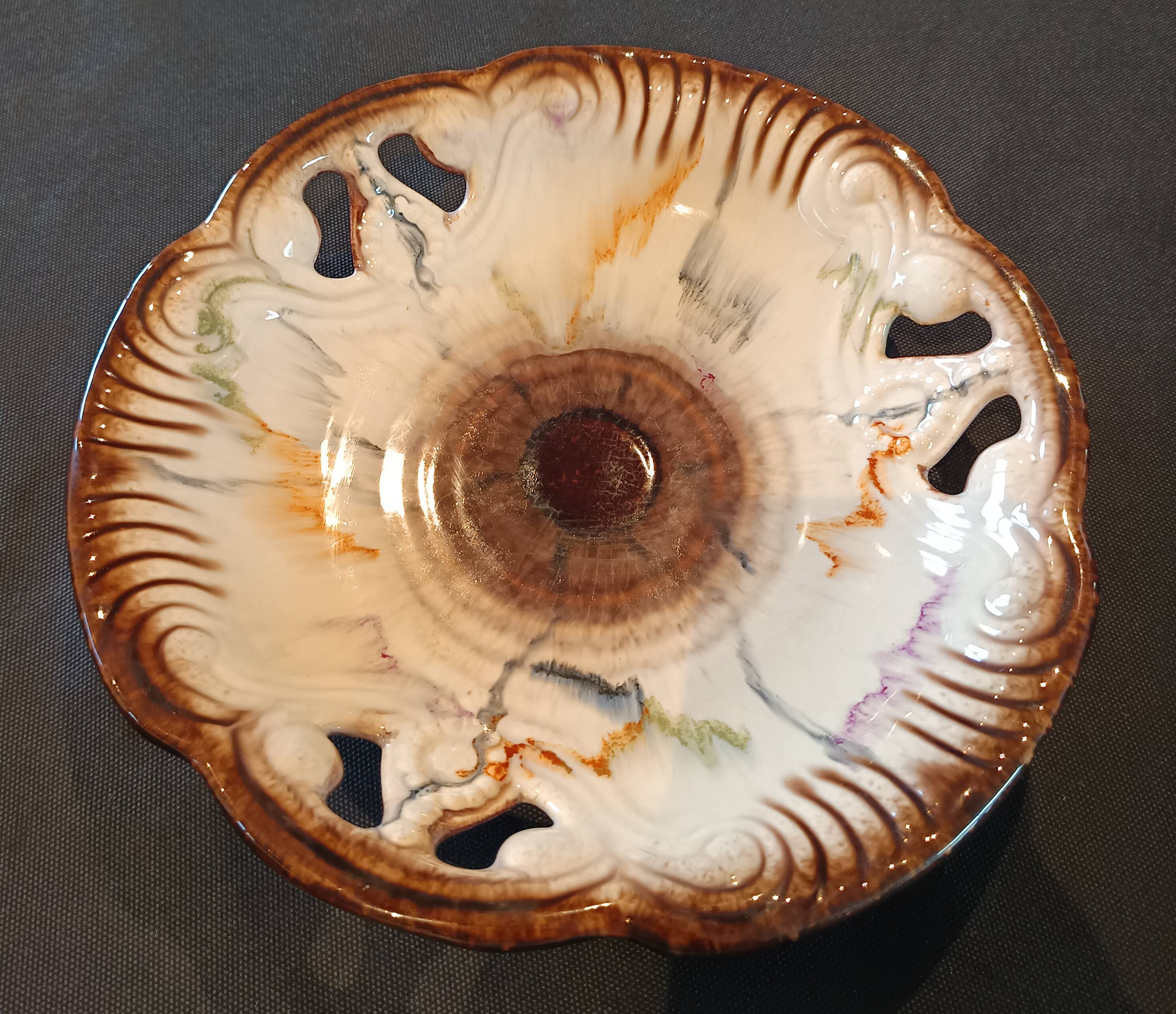 Vintage ceramic fruit bowl or catch-all West Germany 548