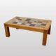 Une table basse. France années 60.