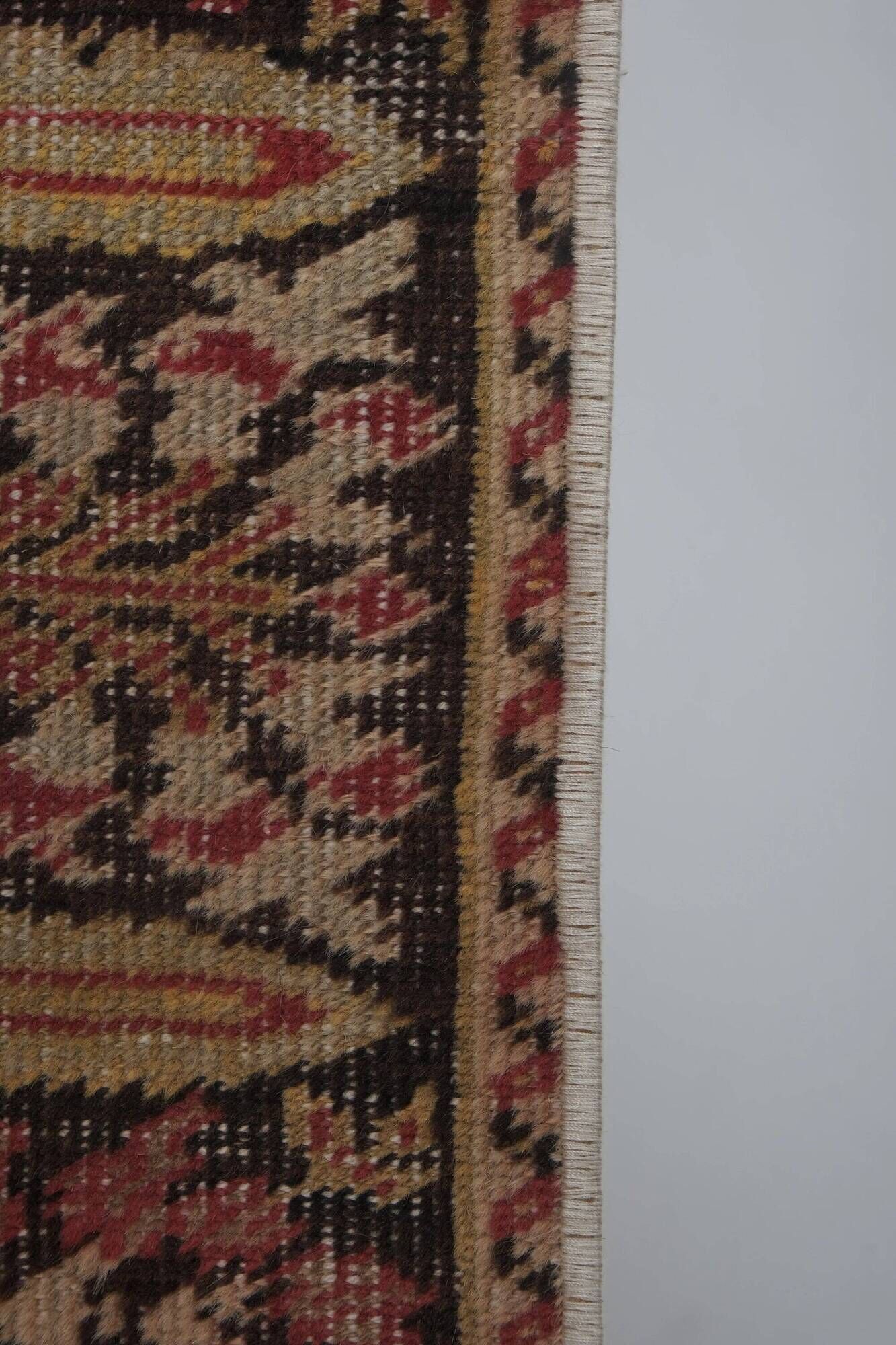 Vintage Turkish handmade rug 115x182 cm