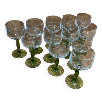 Verres à pied vintage pied vert