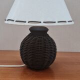 Wicker table lamp