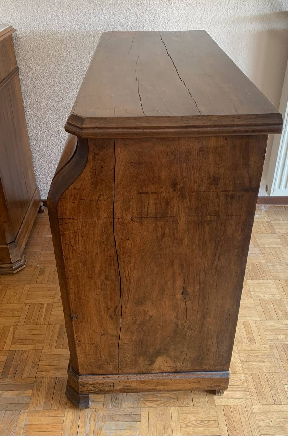 Secretary chest of drawers