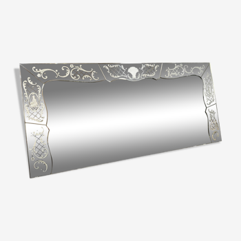 Venetian mirror with engraved Art Deco decorations