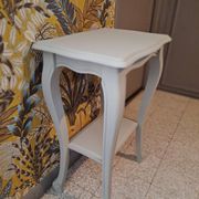 Console in gray painted wood with a lower tray