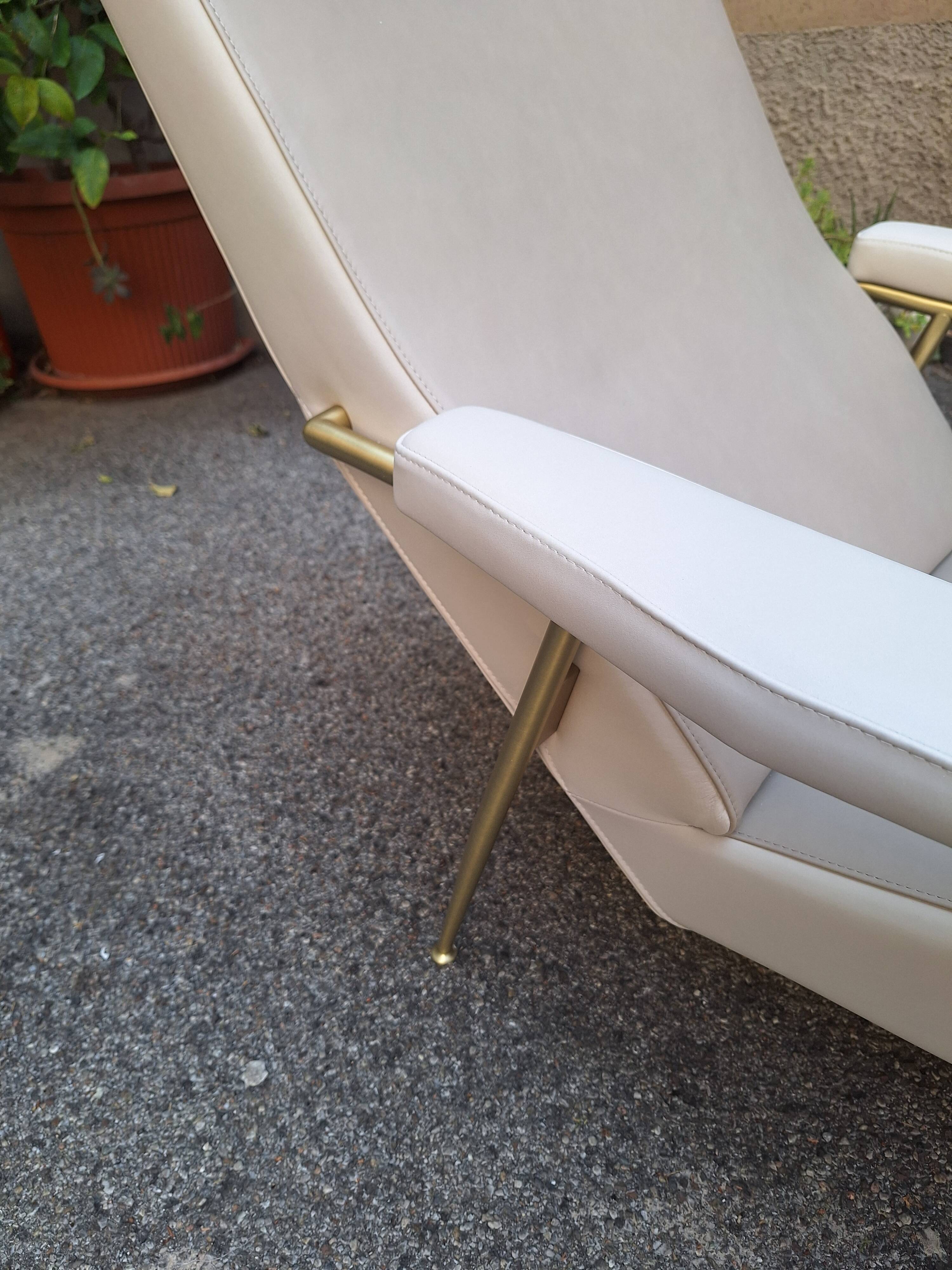 poltrona D.153.1 deza distex en cuir gio ponti pour molteni