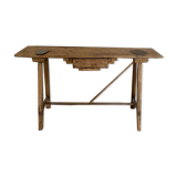 Professional furniture Established as a shoemaker