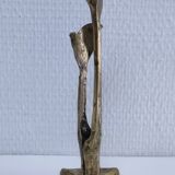 Bronze sculpture with leaf decoration