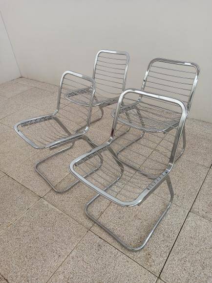 4 Italian design chairs