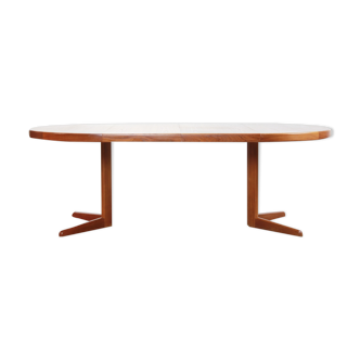 Round extendable dining room table in Teak by Niels Moller for Gudme
