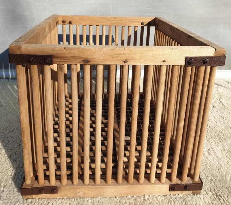 Caisse panier cage de filature XIXe à barreaux bois