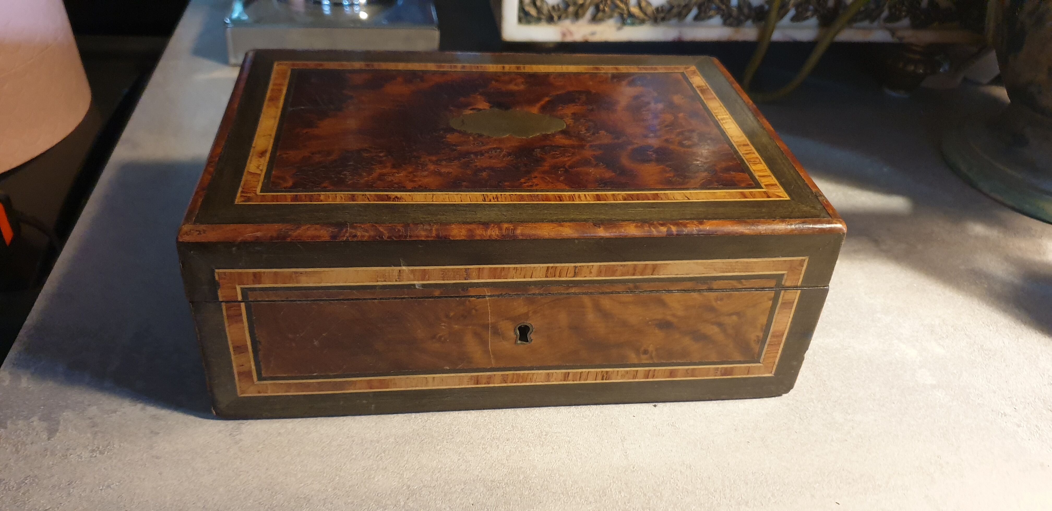 Elm magnifying glass jewelry box