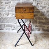 Scoubidou magazine worker