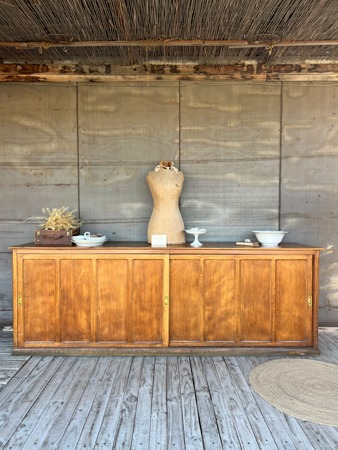 Sliding door counter