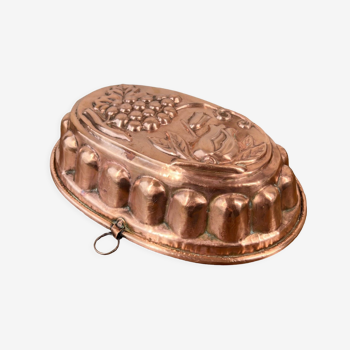 Oval copper cake mold