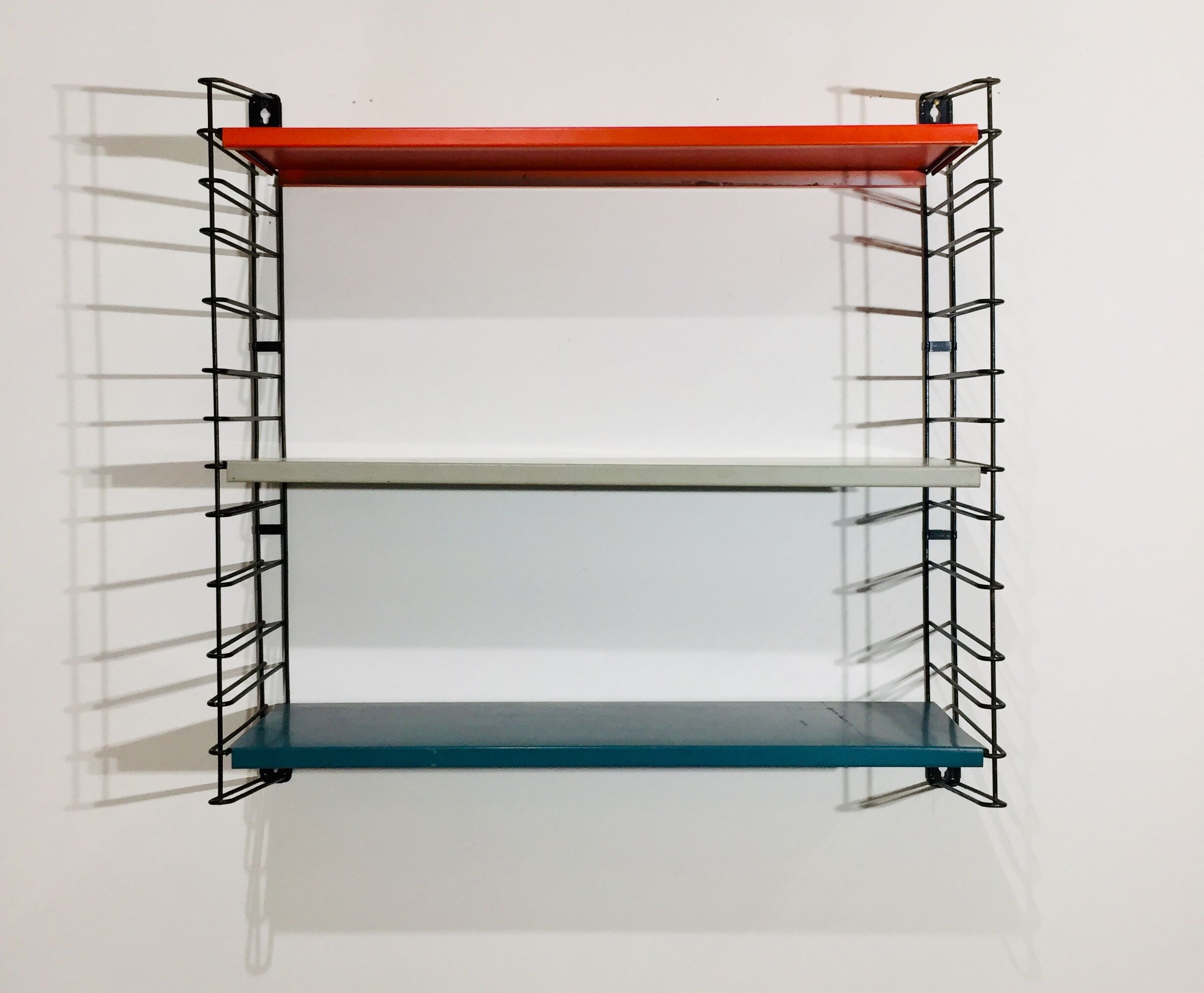 Metal wall shelf, Tomado edition