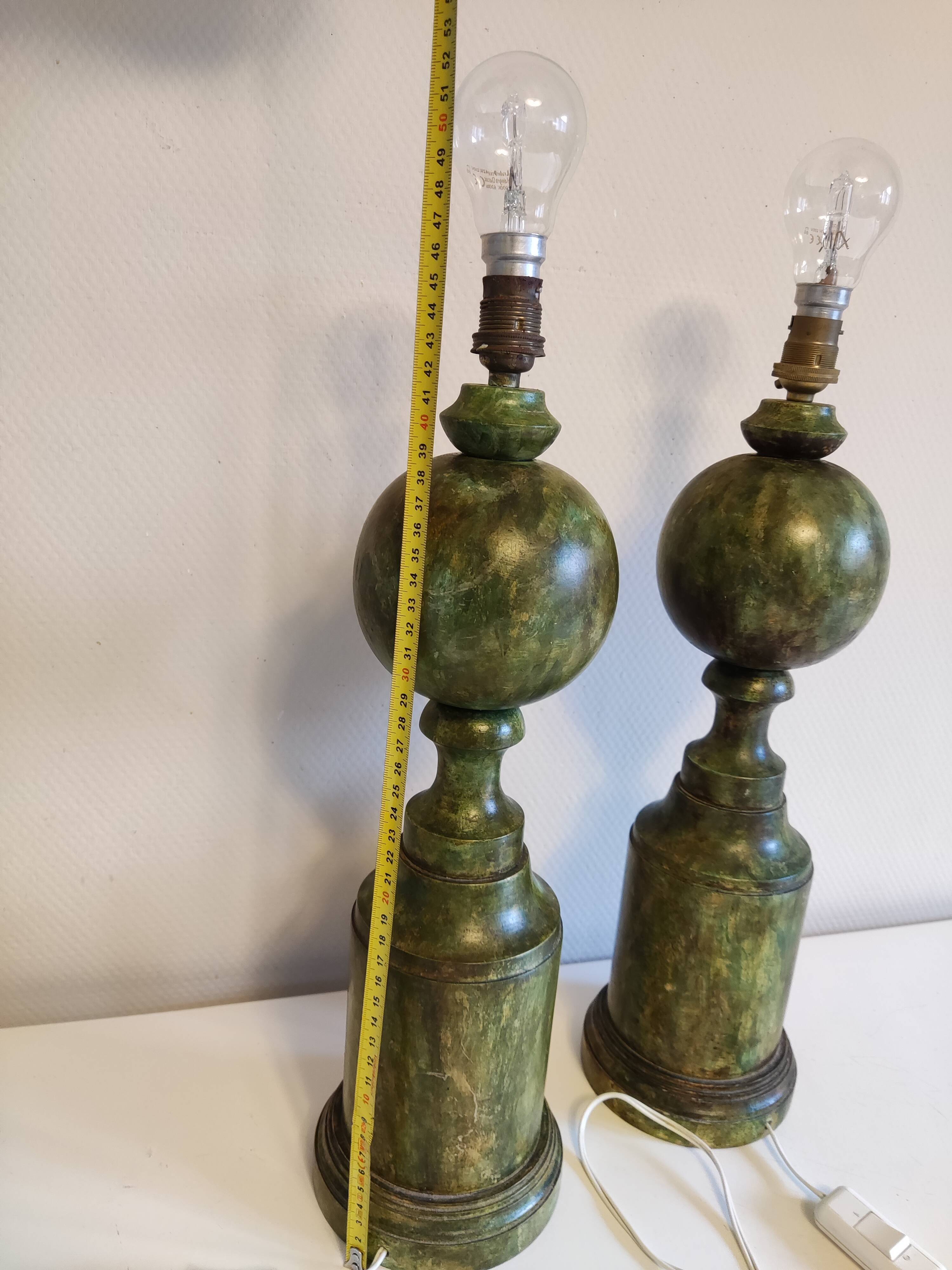 Pieds de lampes en bois tourné