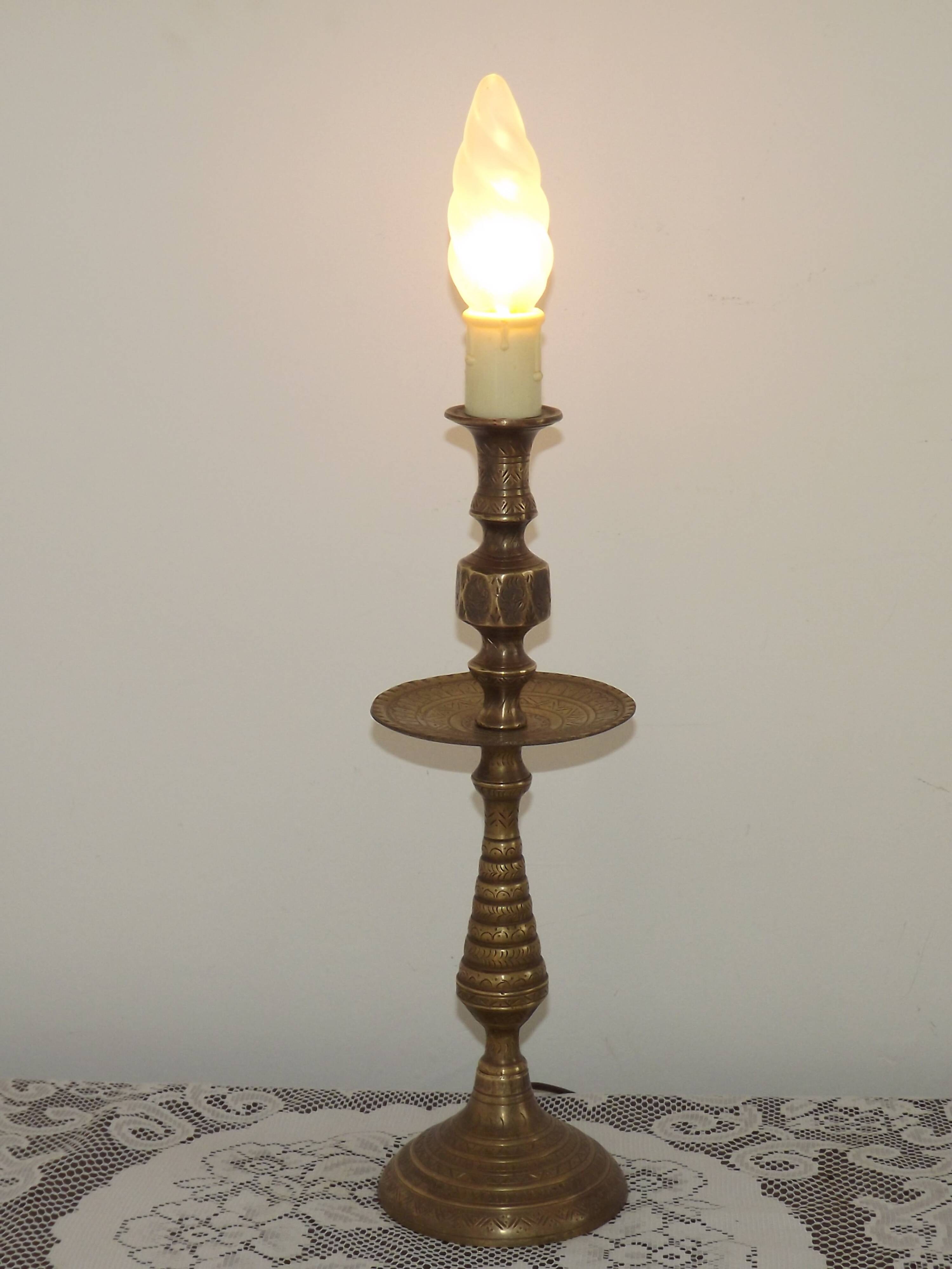 Electrified candlestick lamp base in solid brass, Morocco mid-20th century.