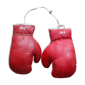 Antique boxing glove
