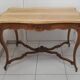 Table à tiroir de style Louis XV