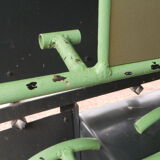 Portemanteau métal vert et son miroir ancien
