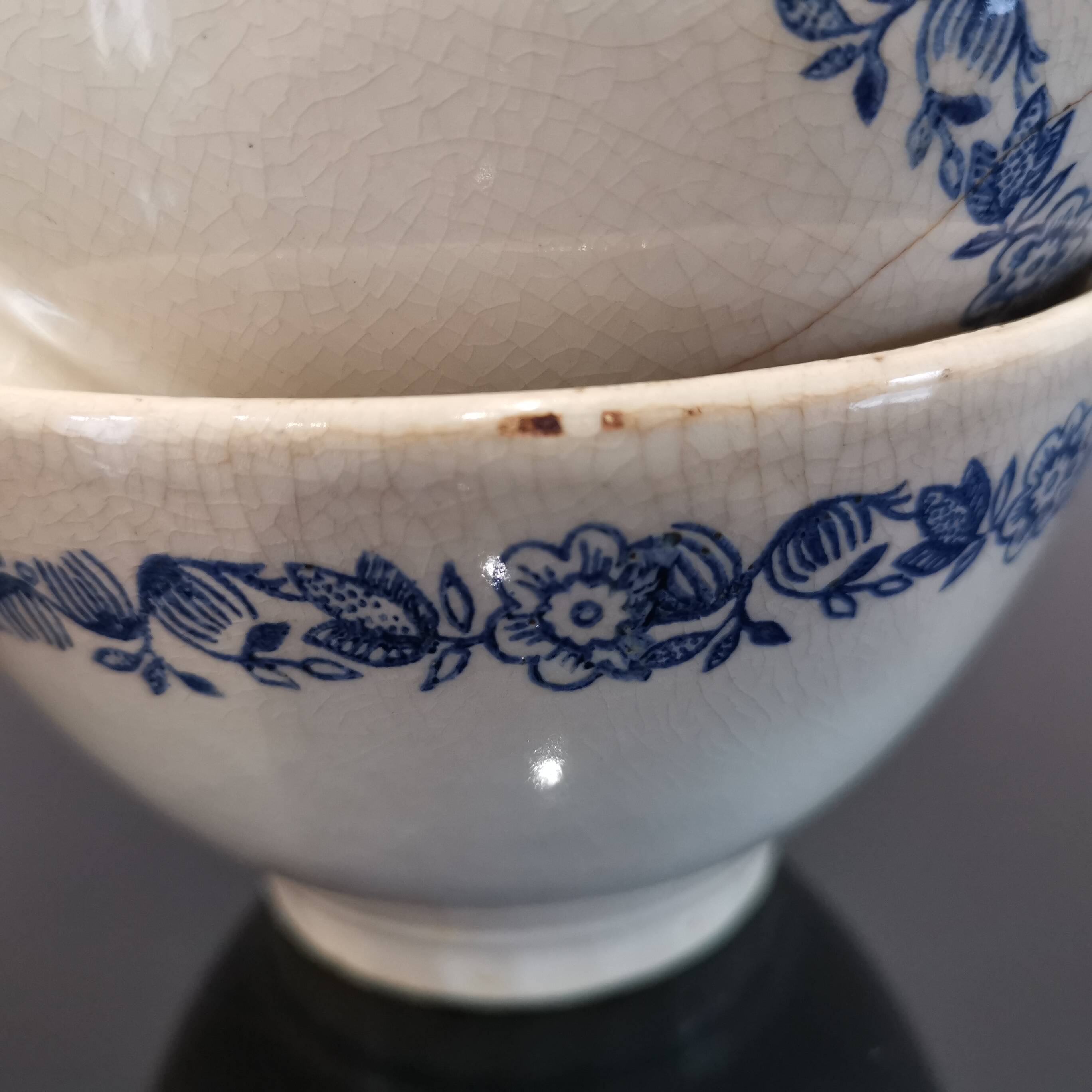 SET OF 2 EARTHENWARE BOWLS TERRE DE FER