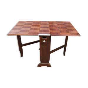 Table pliante à jeu, à système