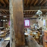 Oak croasing buffet