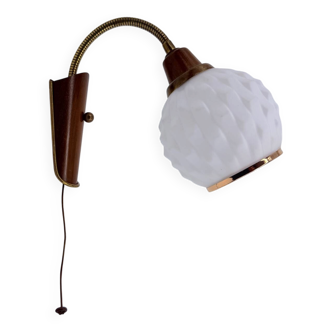 Vintage teak wall lamp