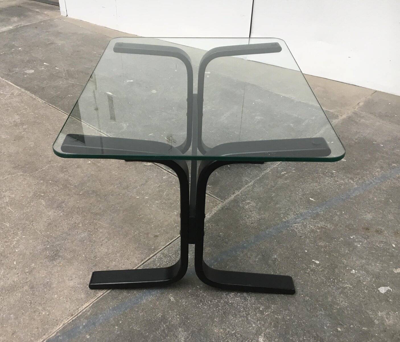 Mid-century Norwegian Siesta glass side table by Ingmar Relling for Westnofa.