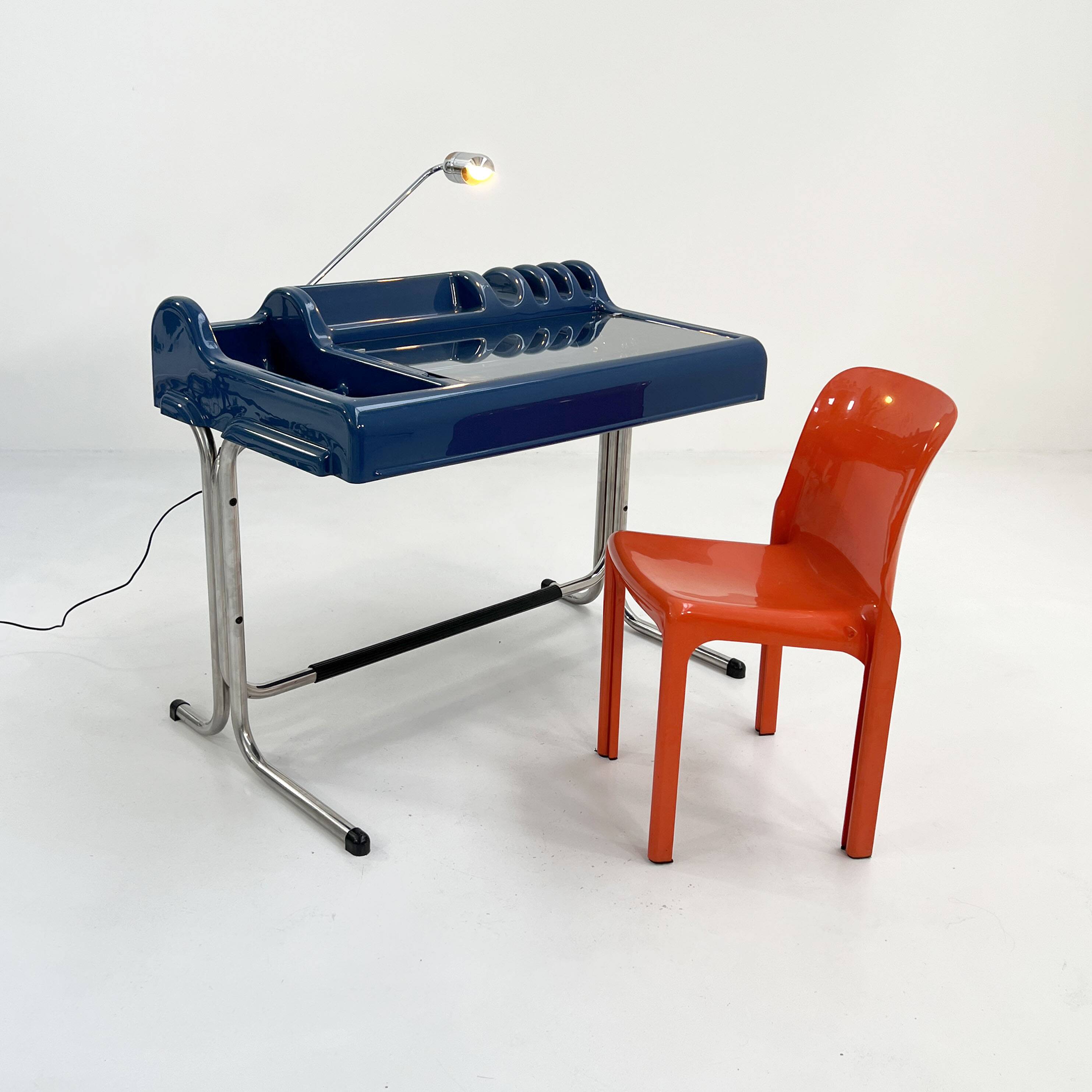 Orix blue desk by vittorio parigi & nani prina for molteni, 1970