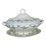 Large Maastricht earthenware soup tureen, Clara model
