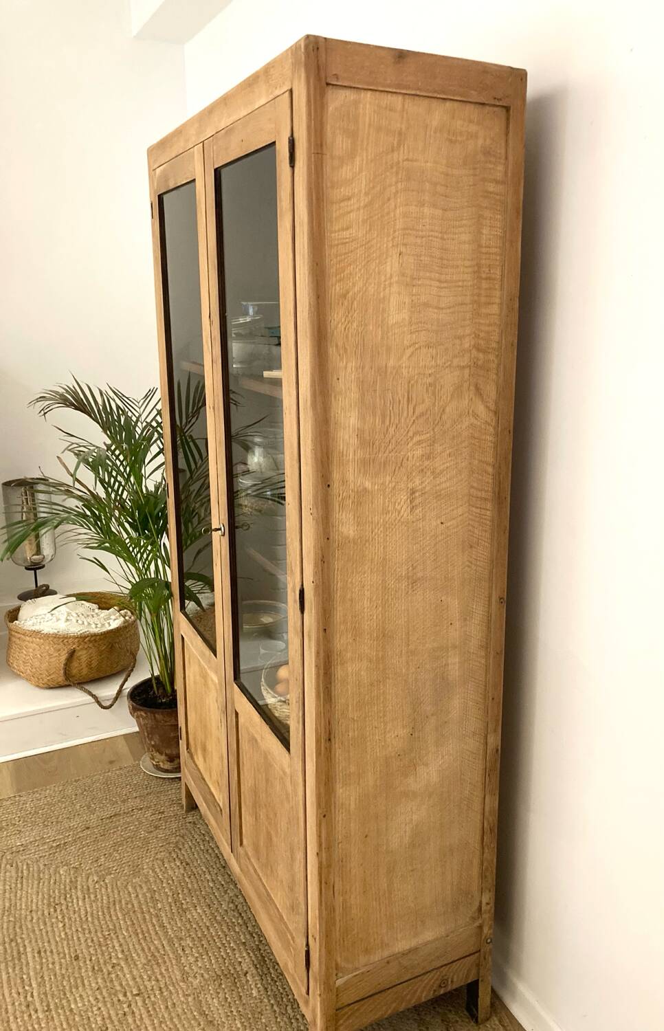 Parisian display cabinet