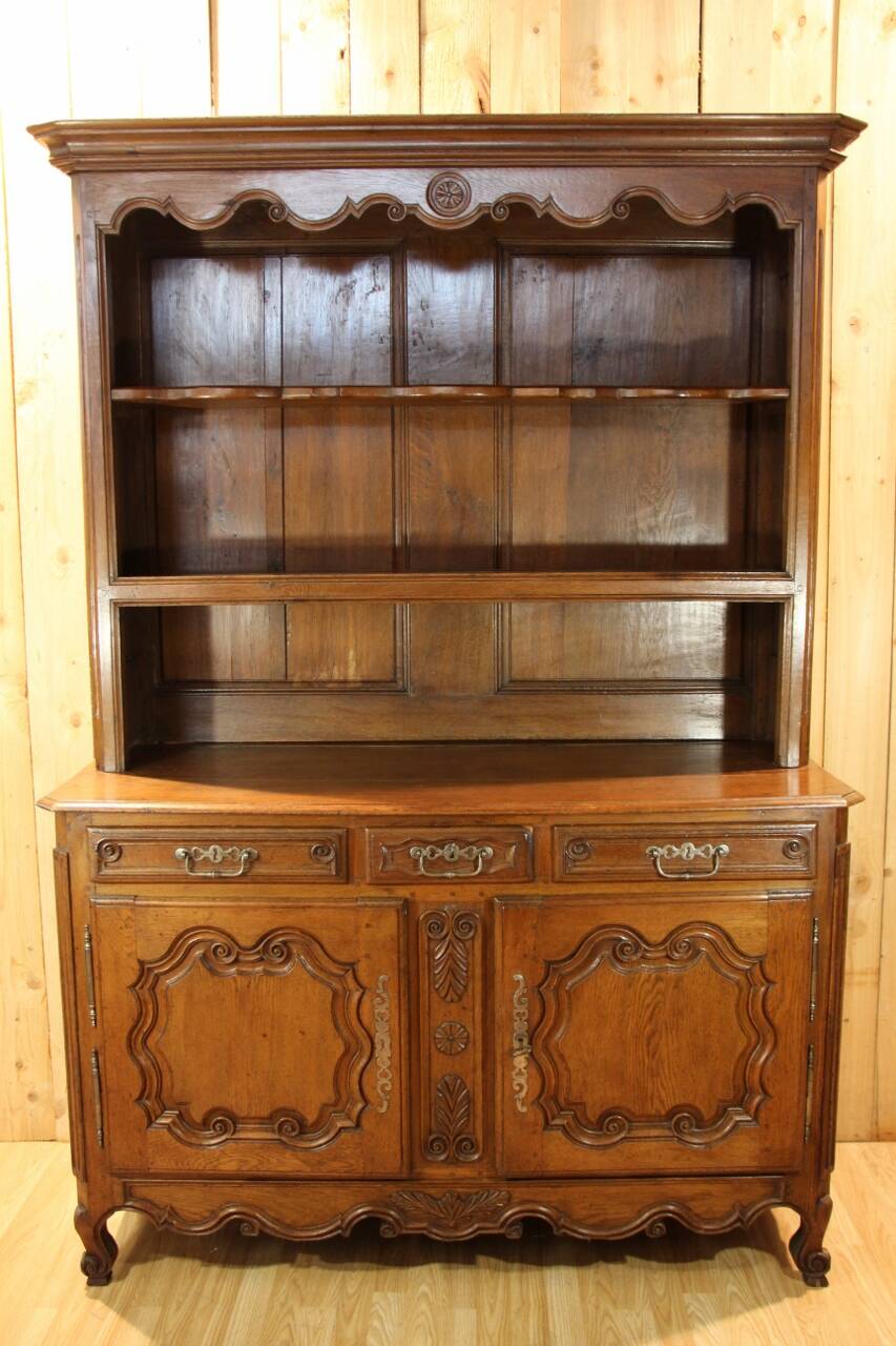 small 18th century Lorraine dresser