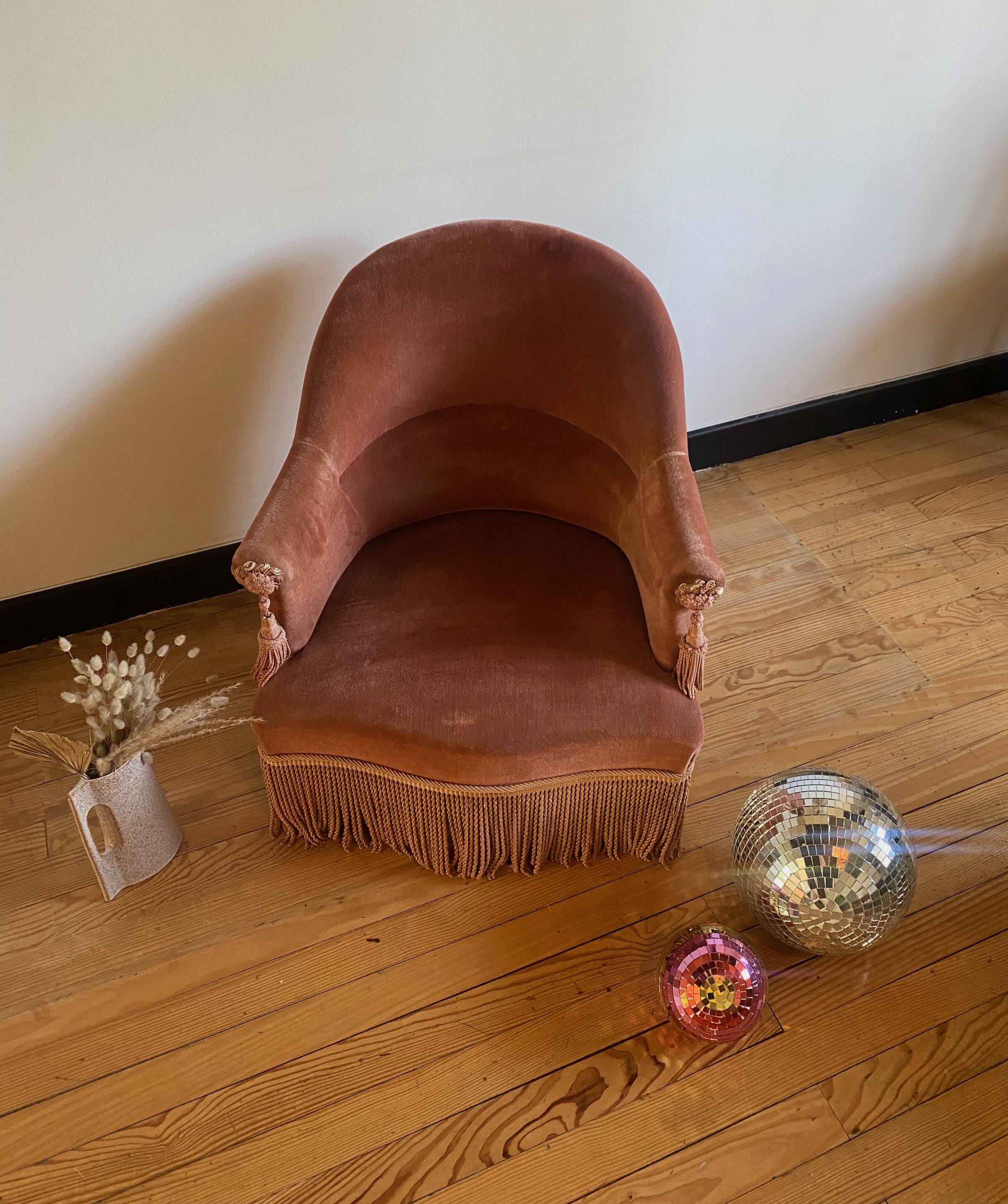 Vintage toad armchair Henriette